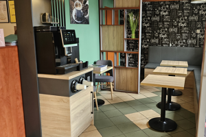 Kącik kawowy PREMIUM z ekspresem DEMY w Cukierni Ciarkowcy Świdnica