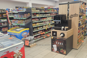 Ekspres do kawy w sklepie Delikatesy Centrum Stare Pole